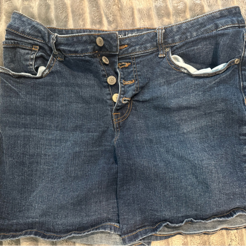 M Jeans by Maurice Shorts MidRise Size 14